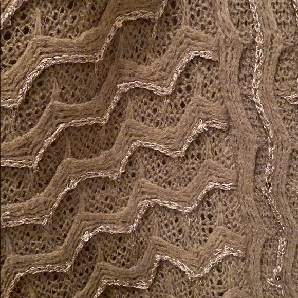 Shawl cape - Picture 8 of 8